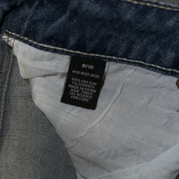 Shorts - Picture 3 of 3